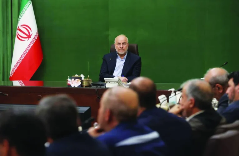 البرلمان الإيراني ينفي استقالة قاليباف ويؤكد استمراره بقيادة التفاوض