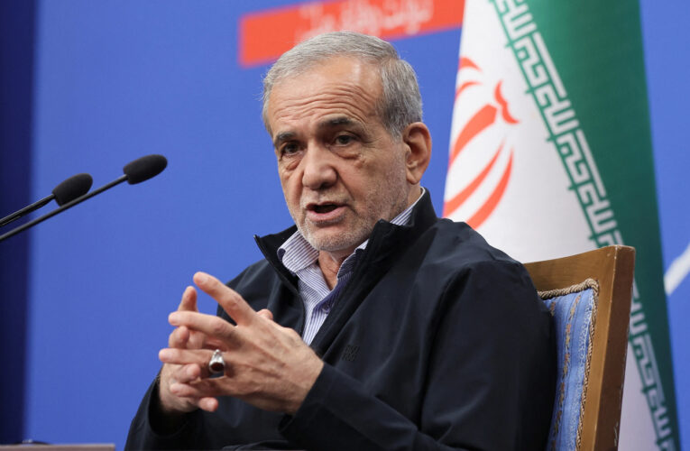 طهران ترفض الضغوط البحرية وواشنطن تلوّح بالتصعيد العسكري