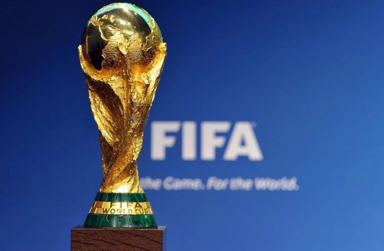 فيفا يقرّ عقوبات صارمة في كأس العالم 2026: الطرد لمن يغطي فمه أو يغادر الملعب احتجاجاً