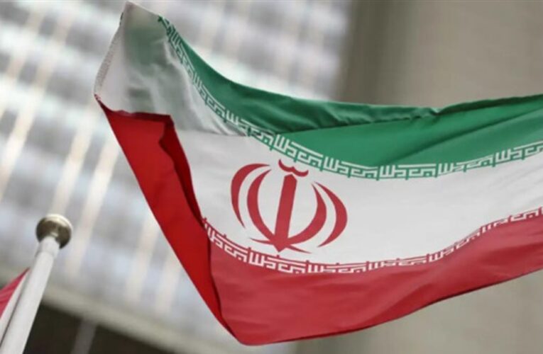 وفد إيراني يتجه إلى باكستان بعد عودته للتشاور في طهران