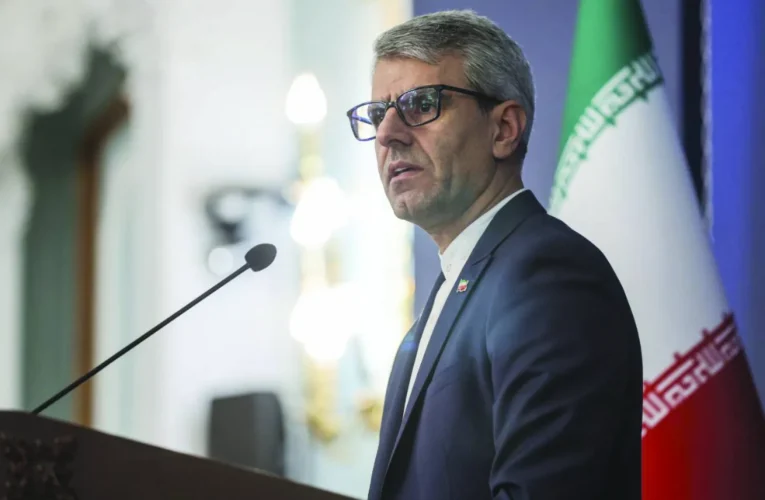 المتحدث باسم الخارجية الإيرانية يلوّح بالرد مستشهداً ببيت للمتنبي