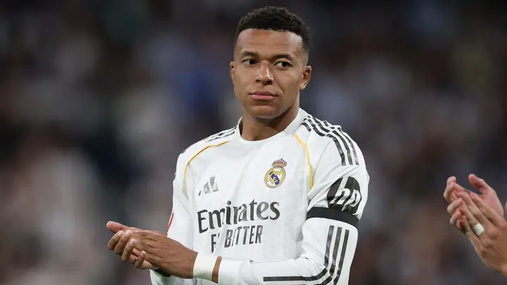توتر داخل ريال مدريد.. عريضة جماهيرية تطالب برحيل كيليان مبابي وسط تراجع النتائج
