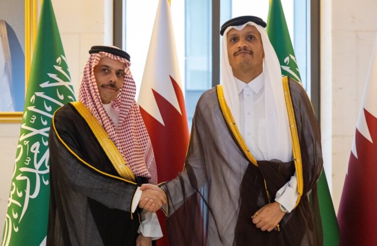 وزيرا خارجية السعودية وقطر يشددان على ضرورة نجاح المفاوضات مع إيران والتوصل إلى حلول شاملة