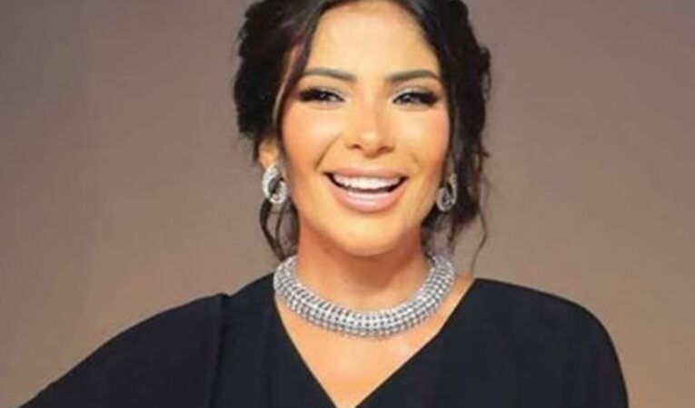 منى زكي تقاضي فتاة نشرت صوراً مسيئة وتتمسك بحقها القانوني