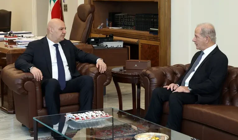 السفير الأميركي: مفاوضات لبنان وإسرائيل بلغت نقطة اللاعودة والتقدم مستمر