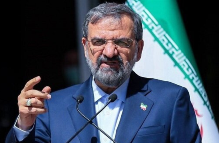 مستشار المرشد الإيراني يتهم واشنطن بخرق مذكرة التسوية ويهدد برد “سريع وحازم”