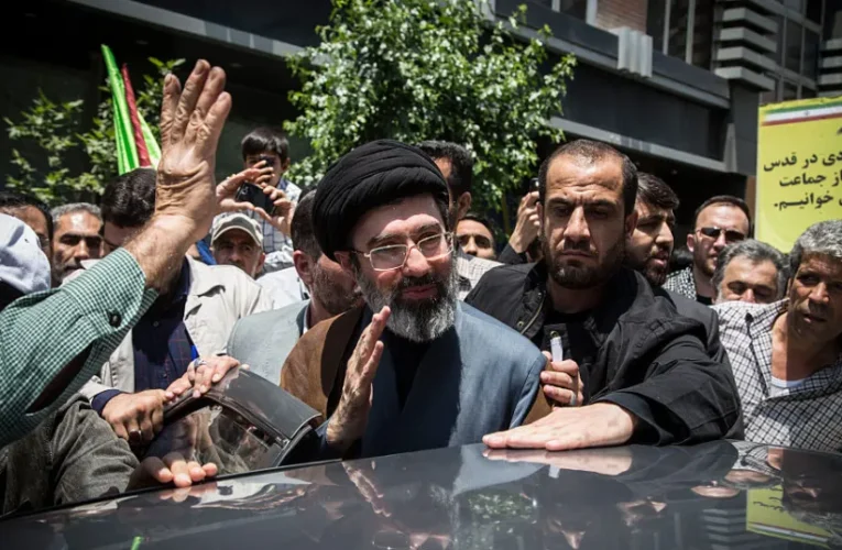 خامنئي يتوعد بملاحقة أميركا وإسرائيل قضائياً على خلفية الحرب الأخيرة