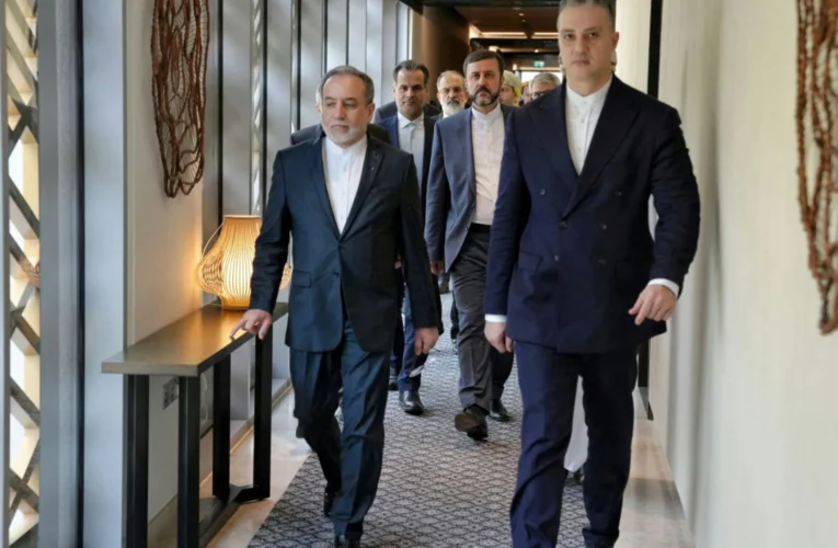 إعلام إيراني: وفد التفاوض يدرس خياراته بعد تهديدات ترامب