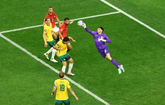 مصر تعبر أستراليا بركلات الترجيح وتبلغ ثمن نهائي كأس العالم لأول مرة