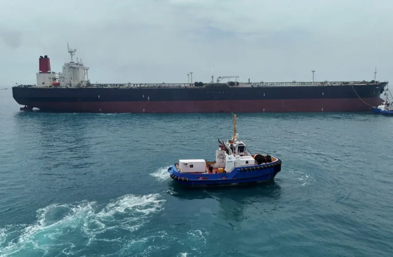 واشنطن تطالب طهران بإعلان رسمي يضمن أمن الملاحة في مضيق هرمز وتلوّح بخيارات أخرى إذا فشلت المفاوضات