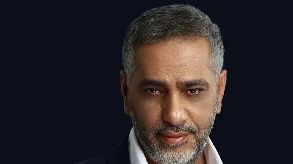 نقل فضل شاكر إلى المستشفى.. ومحاميته تنفي صدور قرار بإخلاء سبيله