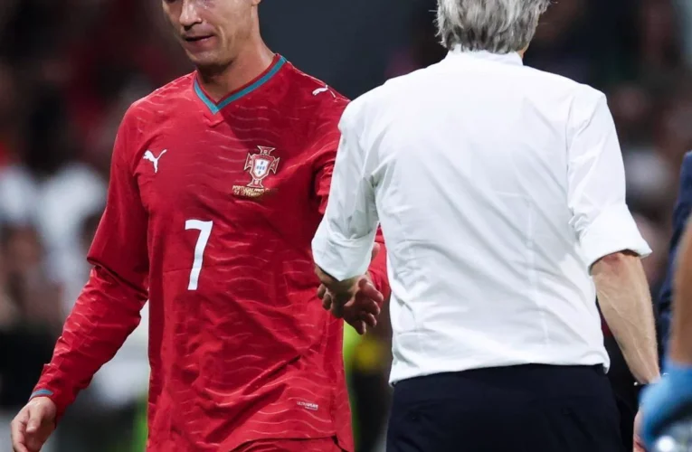 جيسوس يطمئن رونالدو: مكانك مع البرتغال محفوظ والعودة قرارك